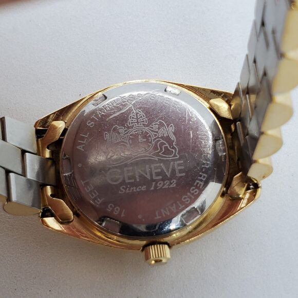 VTG‎ GENEVE Women\'s Watch 25MM Gold Case Bracelet Black Dial Date 7\